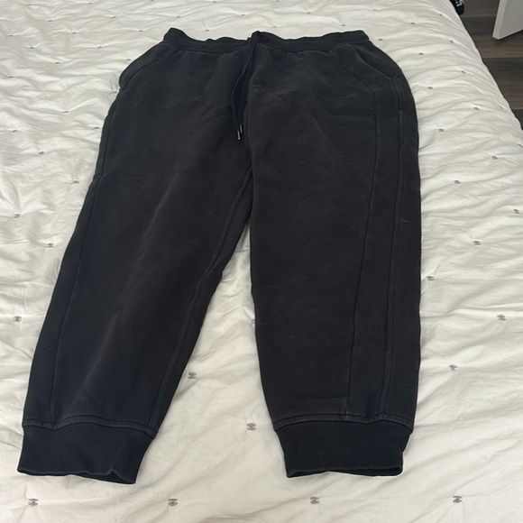 Lululemon Scuba Joggers - Picture 2 of 5